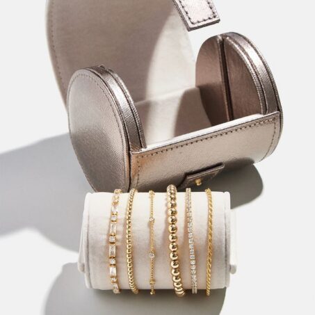 HEART STAND Bracelet Storage – กล่องทรงหัวใจตั้งโชว์**