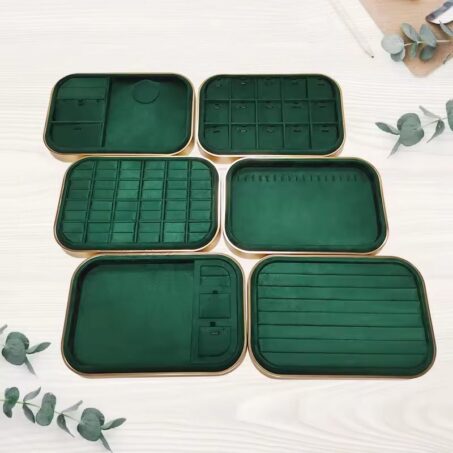 PACK 5 Emerald Velvet Trays – แพค 5 ถาดกำมะหยี่สีเขียว**