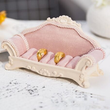 VINTAGE SHELL Jewelry Box – กล่องกำมะหยี่ทรงเปลือกหอยวินเทจ**